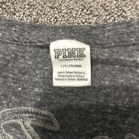 Victoria secret size large - Picture 3 of 3